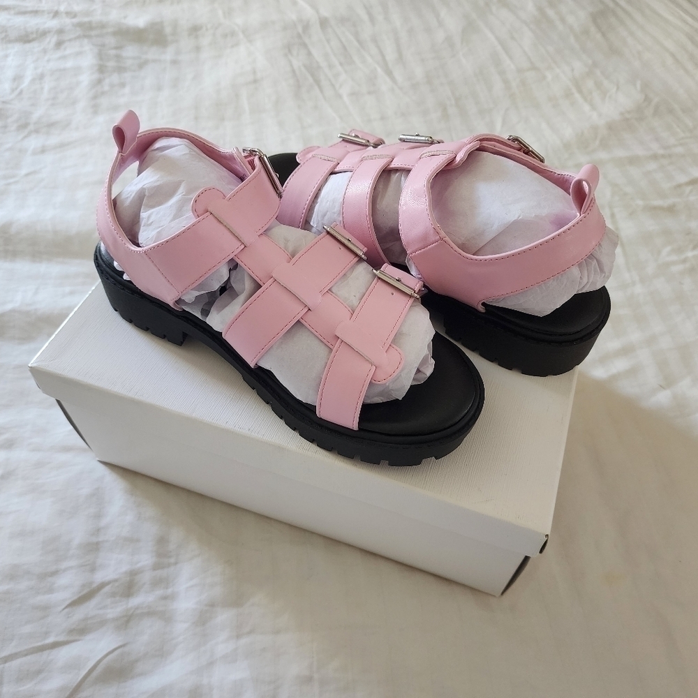 Treasure & Bond Baby Pink Buckle Straps Girls Sandals Size 2